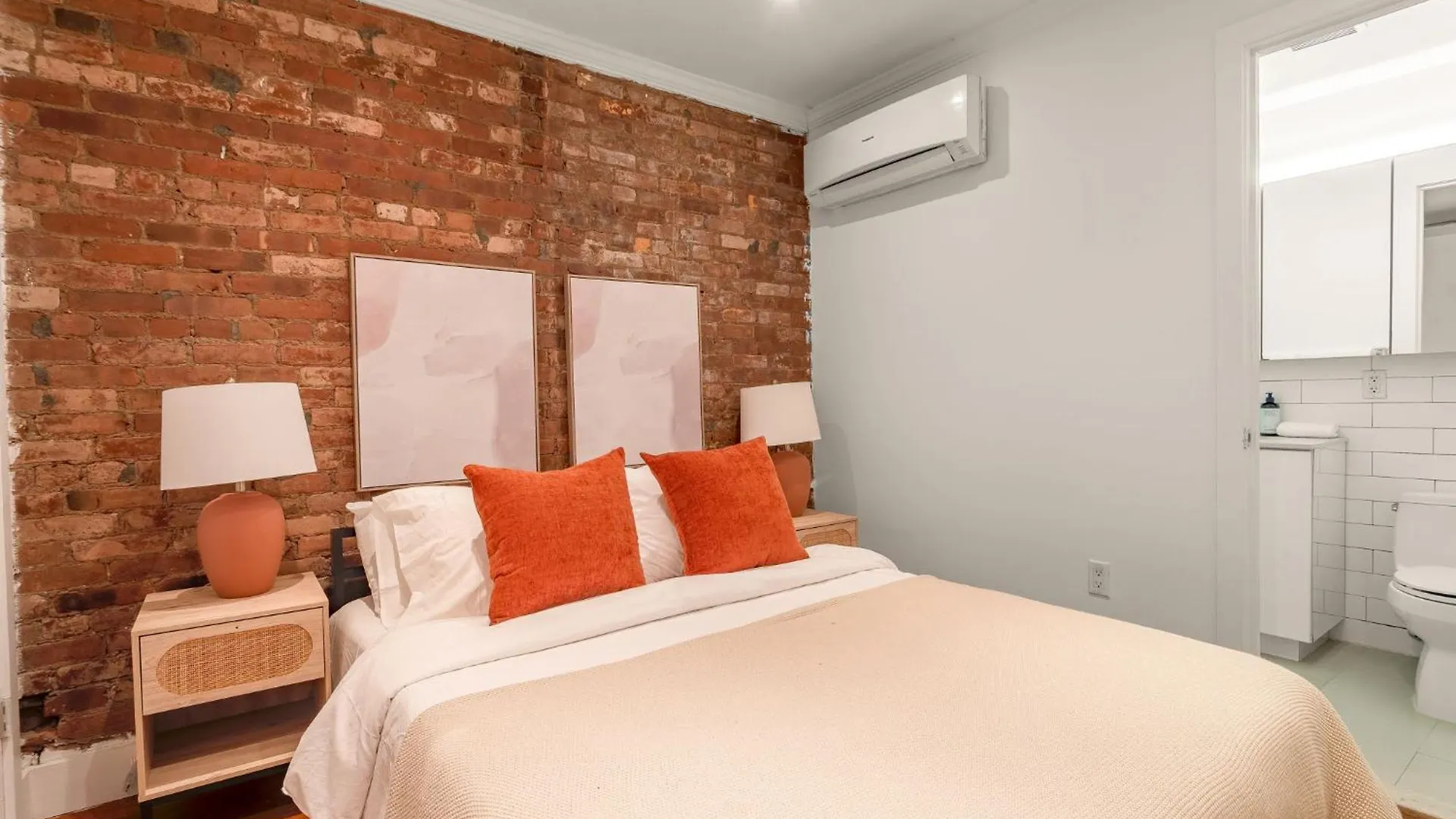 Charming East Village 3Bedroom 2Bath Near Tompkins Square Park نيو يورك 0*,