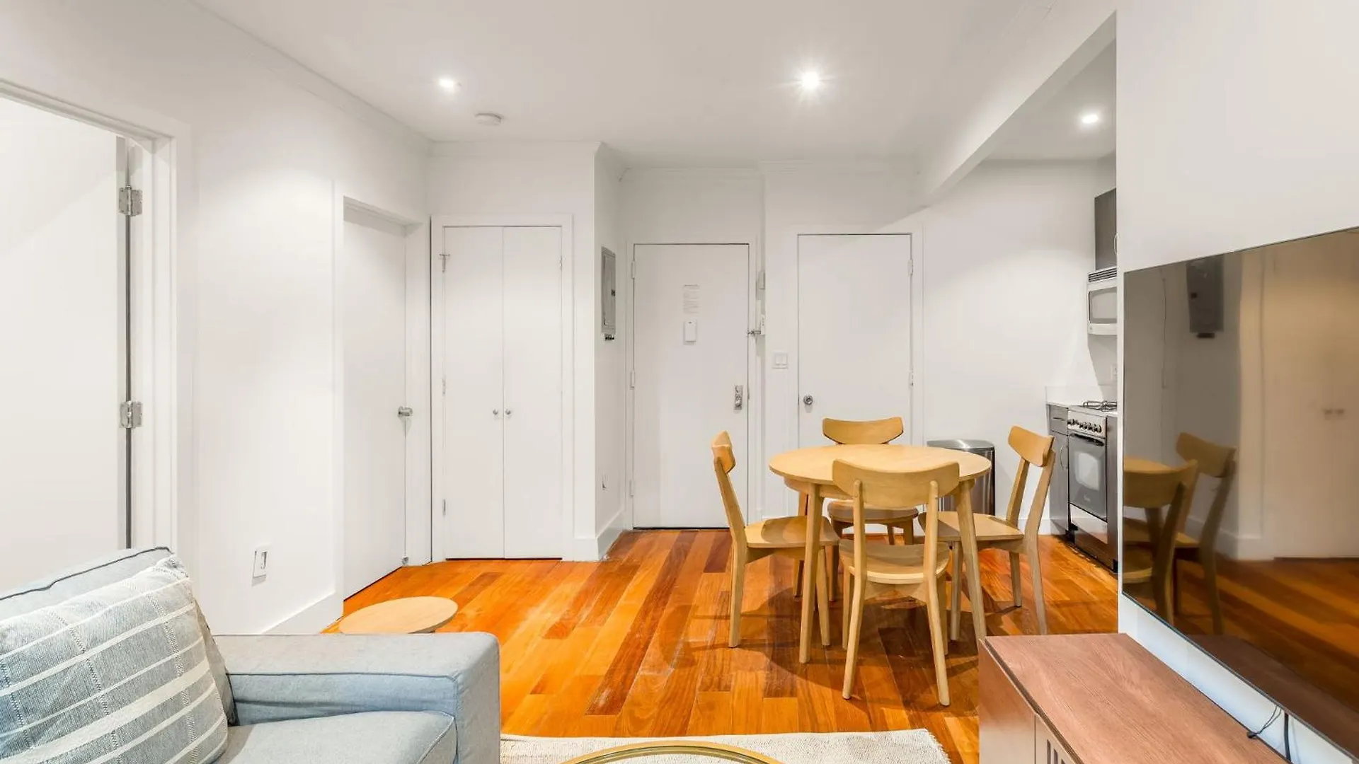 Charming East Village 3Bedroom 2Bath Near Tompkins Square Park نيو يورك 0*,